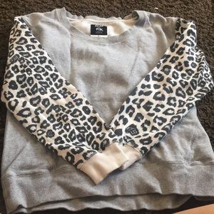 Leopard crew neck